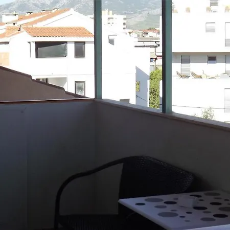 Apartman Cozy 16 With Double Bed Sleeper Couch *