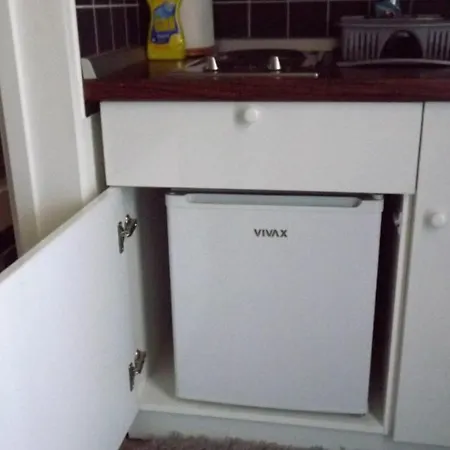 Cozy 16 With Double Bed Sleeper Couch Apartment