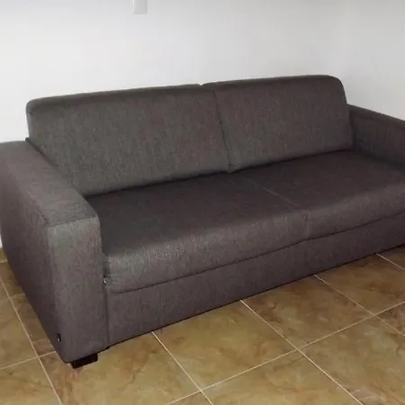 Cozy 16 With Double Bed Sleeper Couch 斯普利特