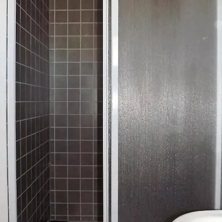 Cozy 16 With Double Bed Sleeper Couch Apartamento Split